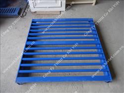 PALLET SẮT CHỨA HÀNG TRONG NHÀ KHO