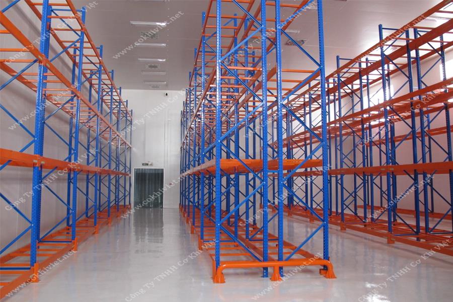 GIÁ KỆ CHỨA THUỐC TRONG KHO